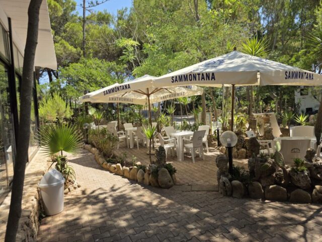 Esterno bar