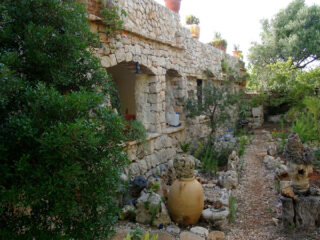 Dettaglio del giardino del camping